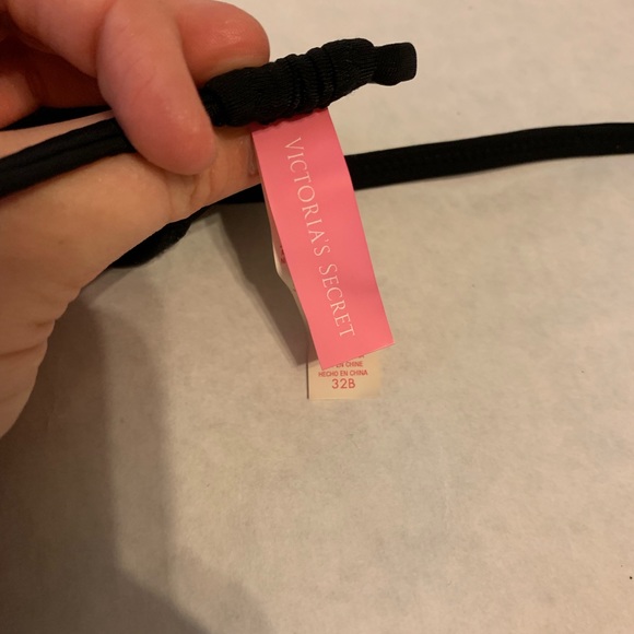 Victoria’s Secret Fabulous Swimsuit 32B/Medium BLK - Picture 3 of 4